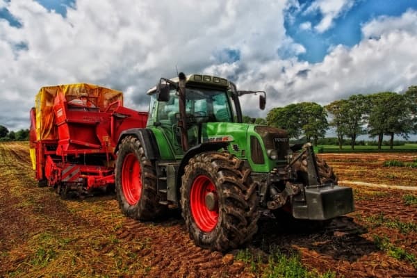 Agro venezolano entre falta de tractores y el impulso P2P