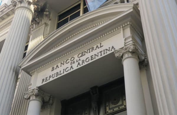 BCRA perdió US$1.023 millones en oro: la advertencia para Venezuela