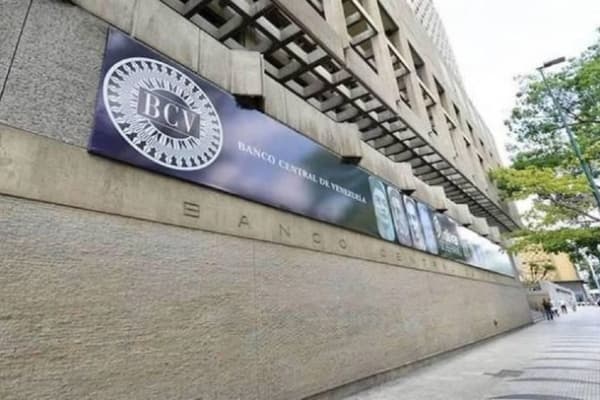 BCV paga interés por tus bolívares: ¿le gana al USDT en el P2P?