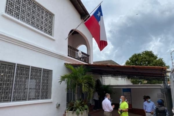 Chile reabre consulados en Venezuela: el efecto dominó en el P2P y el dólar