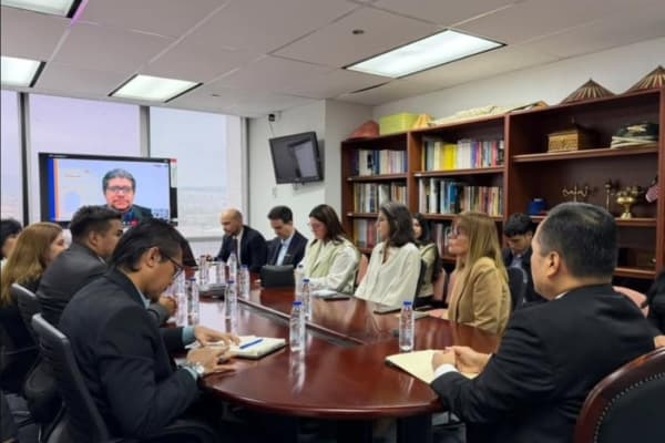Conindustria mira a Malasia: ¿qué gana el mercado P2P venezolano?