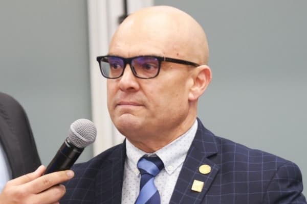 Conindustria pide bajar tributos para subir sueldos: la ruta que empuja al USDT