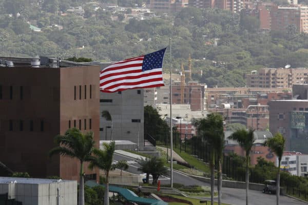 EEUU amplía servicios consulares en Caracas: lectura para el P2P venezolano
