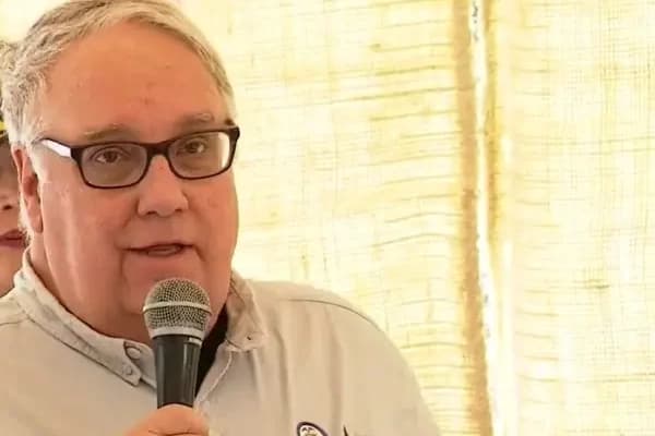 Howard Buffett toma Berkshire: señales para el dólar y el P2P venezolano