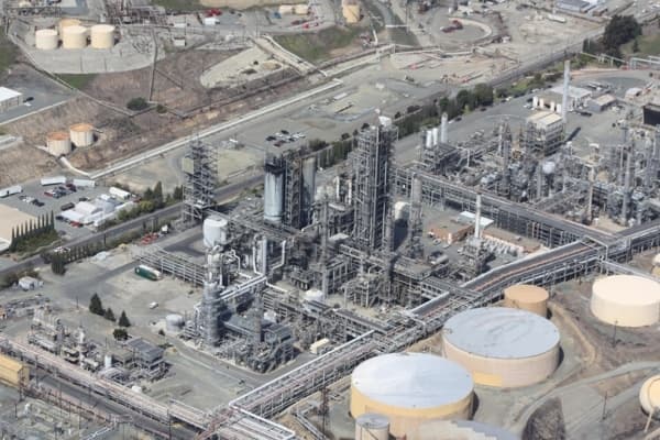 OPEP+ afina su bombeo con el crudo en $102: qué espera el P2P venezolano