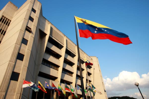 TSJ desestima nulidad de la Ley de Hidrocarburos: lectura P2P y del dólar