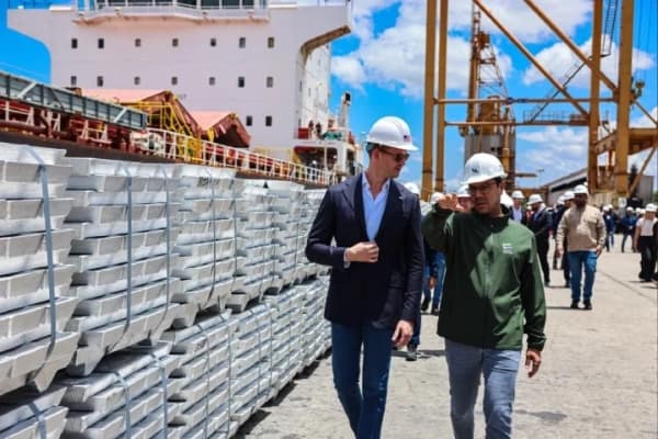 Venalum vuelve a exportar aluminio: el golpe de divisas que mira el P2P