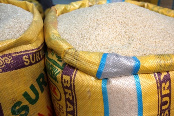 Arroz en $0,64 por kilo: señal de dolarización que impacta al P2P
